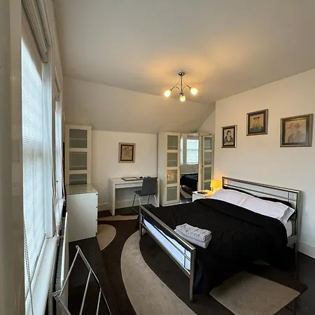 Luxury Homestay London