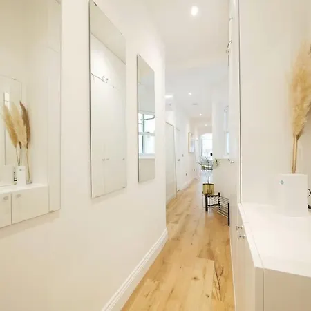 Newly Refurbished 2 Bed In Paddington