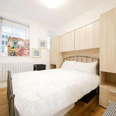 Newly Refurbished 2 Bed In Paddington