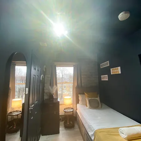 Cozy Flat Holland Road Close To Westfield London