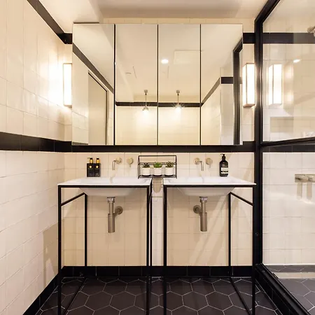 The Soho Star Apartment *