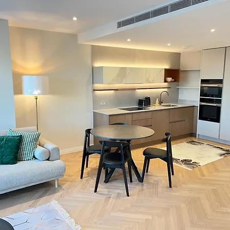 Apartment 2 Bedroom Modern Family Flat-apartment Fulham