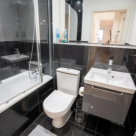 Homely Entire - Long Stay, Contractors - Central Location *