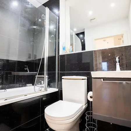 Homely Entire - Long Stay, Contractors - Central Location *