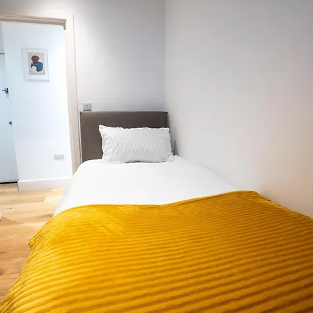 Homely Entire - Long Stay, Contractors - Central Location Apartment Croydon