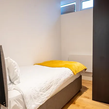 Homely Entire - Long Stay, Contractors - Central Location * Croydon