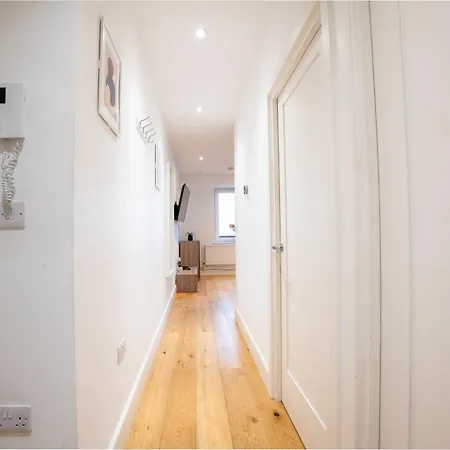 Homely Entire - Long Stay, Contractors - Central Location * Croydon