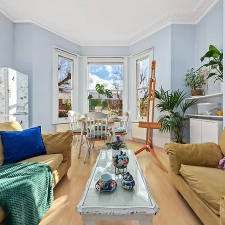 Apartment Artist's Bright Hampstead Heath Village 2 Bed *