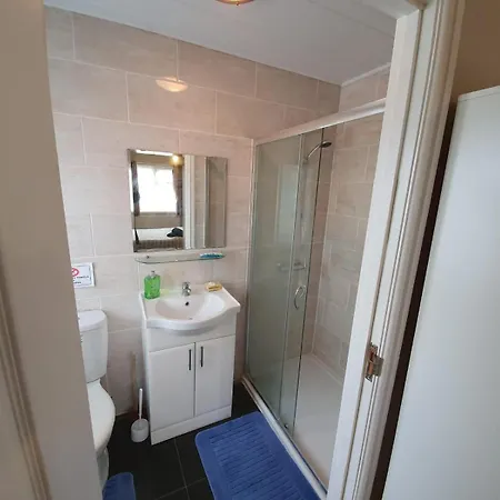 Eastwood Guest house