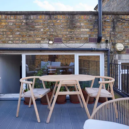 The Earl's Court Space - Modern 2bdr Flat With Terrace + Parking Apartment