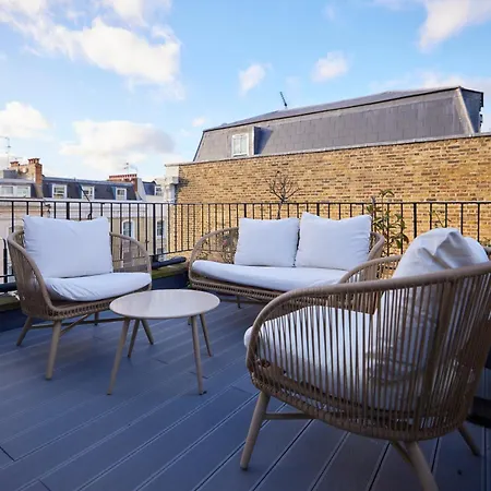 Apartment The Earl's Court Space - Modern 2bdr Flat With Terrace + Parking London