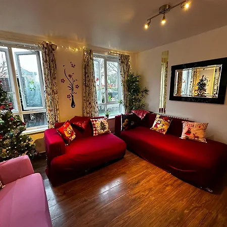 Apartment: 2-bed Oasis With Rapid Transit Access Apartment *