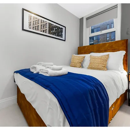 Captivating 2 Bd Flat In