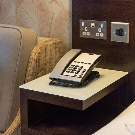 Doubletree By Hilton London Heathrow Airport 4*