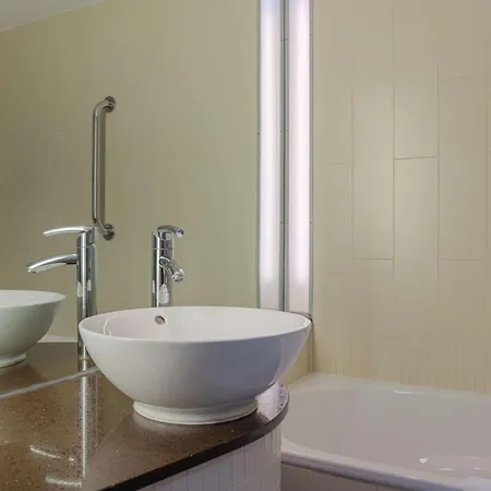Hotel Doubletree By Hilton London Heathrow Airport Hounslow