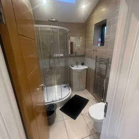 N8, Modern 2 Bedroom