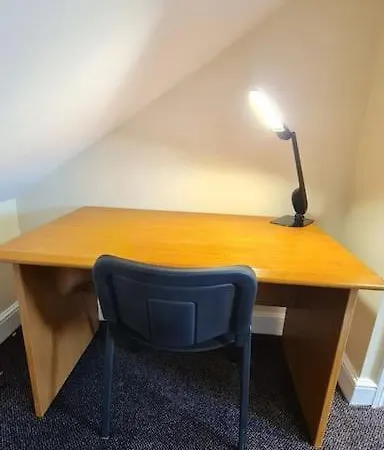Holiday home Luxury London House Sleeps X 16, Free Parking, Free Wifi, Garden Patio, Close To Tube Line Easy Access To London Ilford