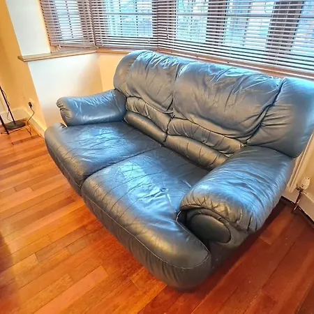 Luxury London House Sleeps X 16, Free Parking, Free Wifi, Garden Patio, Close To Tube Line Easy Access To London