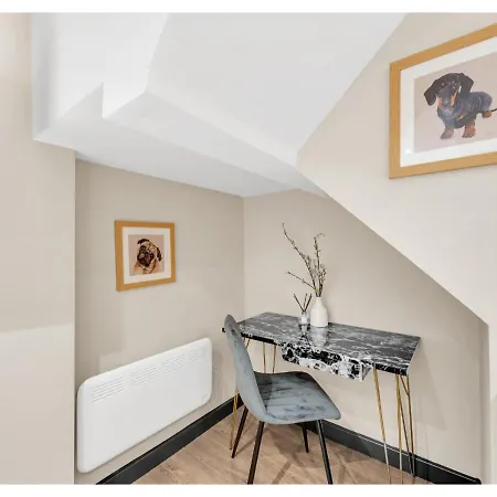 Serene Bliss: Perfect For 2 London