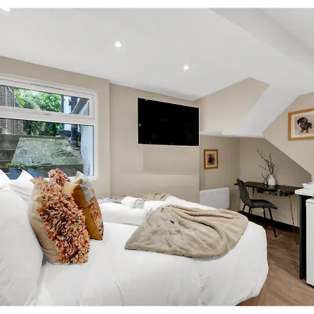 Serene Bliss: Perfect For 2 Apartment *