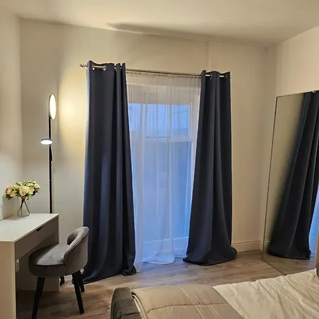 Apartment Paddington Garden Retreat: Business-friendly Flat London