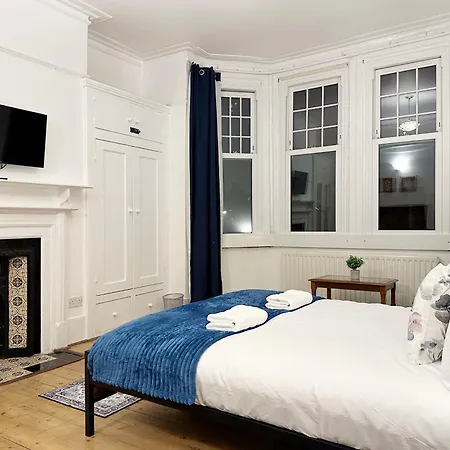Hannah Place Near Finsbury Park - 4 Double Beds, Ideal For Families, Max 8 People Apartment *