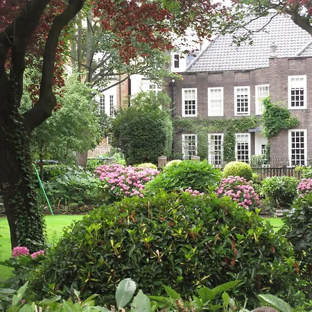 Ultra Massive House By Hyde Park Apartman *