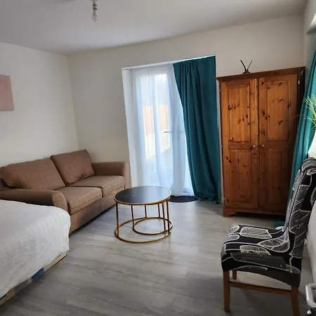 Séjour chez l'habitant Luxury 5-Room House - Your Perfect Getaway Awaits