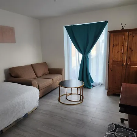 Luxury 5-Room House - Your Perfect Getaway Awaits Séjour chez l'habitant *