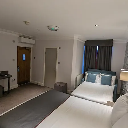 The Beverley - Victoria Hotel