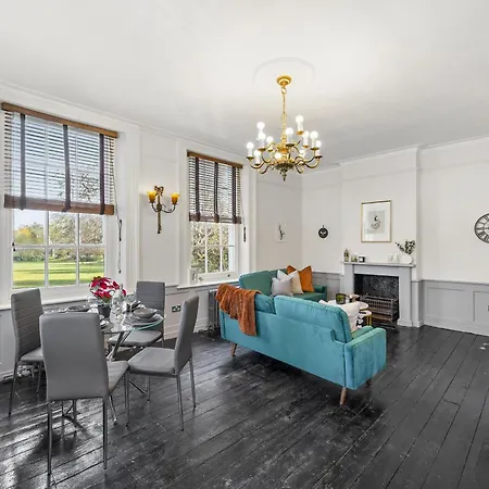Livestay - Chiswick With Free Parking *