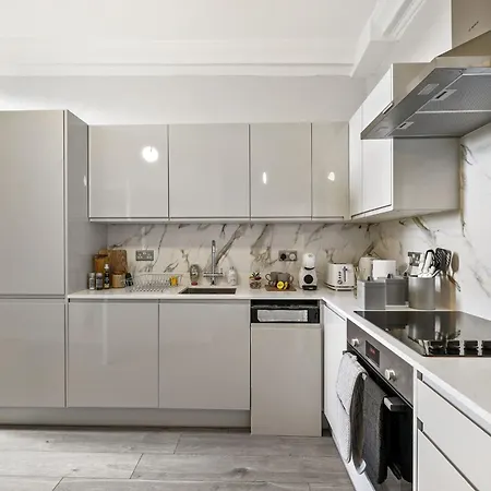 Livestay - Chiswick With Free Parking Apartment