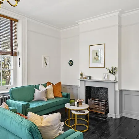 Apartment Livestay - Chiswick With Free Parking London