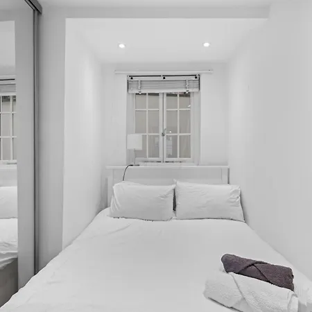 Londwell, Sloane Square Gem, Private Terrace Apartment London