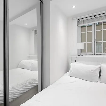Londwell, Sloane Square Gem, Private Terrace Apartment