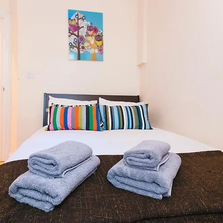 Kings Cross Apartment *