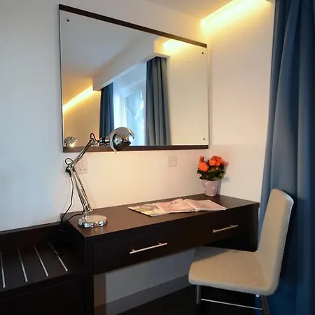 Pelican And Hotel 3*