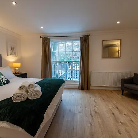 4 Bedrooms Peaceful Abbey Rd - St Johns Wood Apartment *