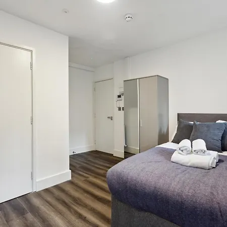 Apartment Sutherland London