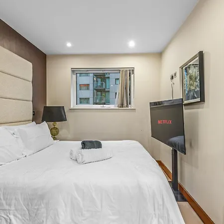 Londwell, Chelsea Living, Flat With Balcony *