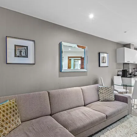 Londwell, Chelsea Living, Flat With Balcony Apartment London