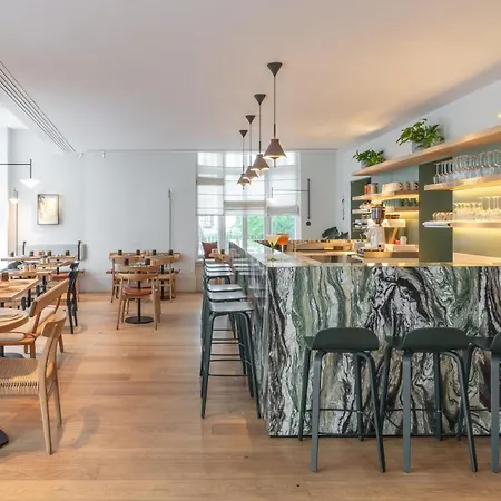 Hotel Inhabit, Queen's Gardens Londen