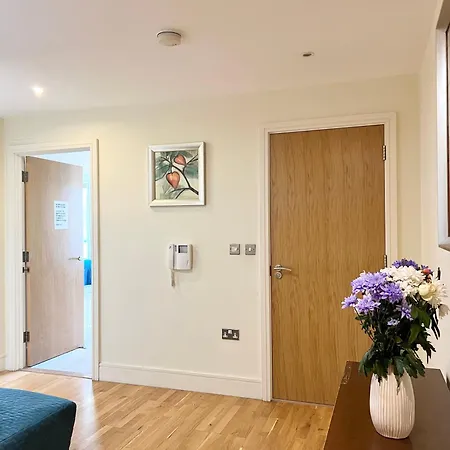 Vip Serviced Perfect Location Business & Leisure