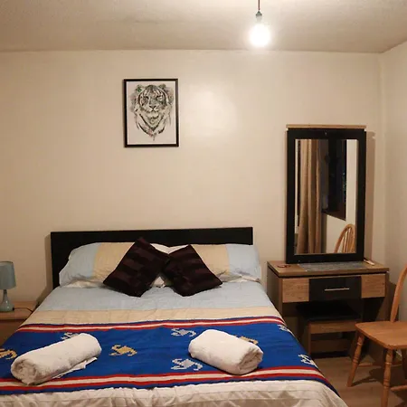 Holiday home Comfortable 2-bed House In Zone 2