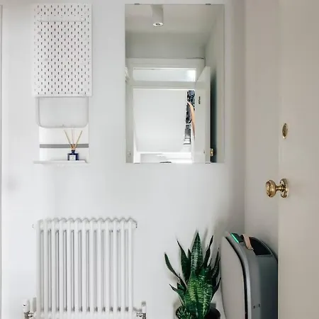 Hello, Fitzrovia! Apartment