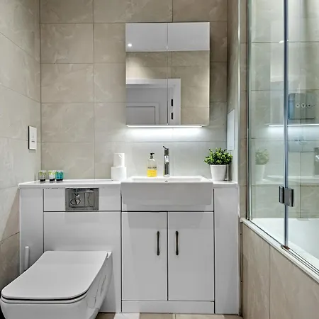 Londwell, Heart Of Notting Hill, Balcony Luxury Apartment
