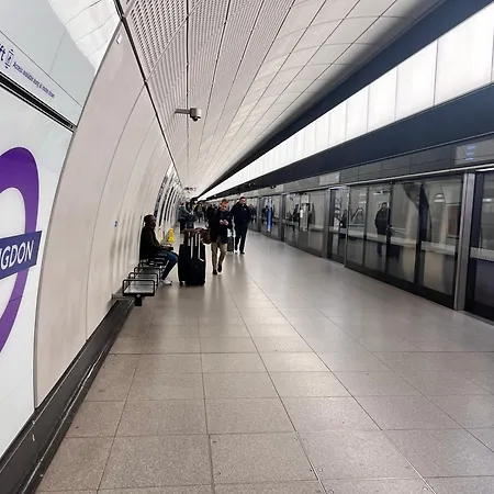 Apartment Deluxe Entire Flat At Farringdon Station London