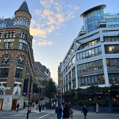 Deluxe Entire Flat At Farringdon Station Apartment
