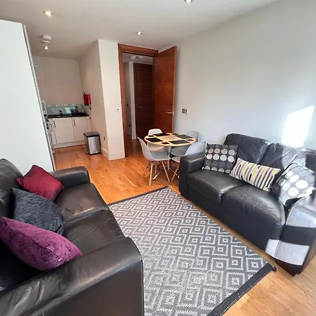 Deluxe Entire Flat At Farringdon Station