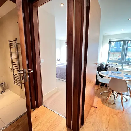 Deluxe Entire Flat At Farringdon Station Apartment *